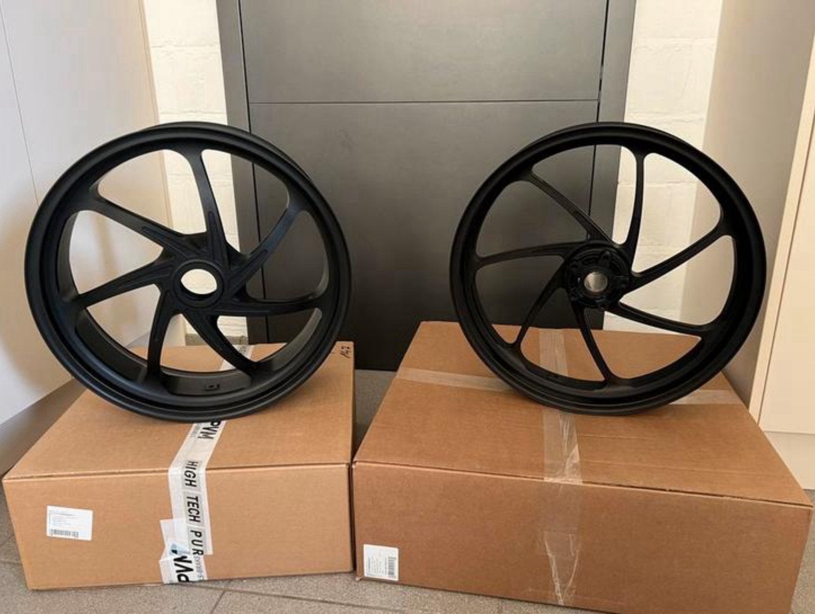Jantes RR légères KTM Superduke 1290R/1390R/GT NOUVELLES !, Enlèvement ou Envoi, Comme neuf