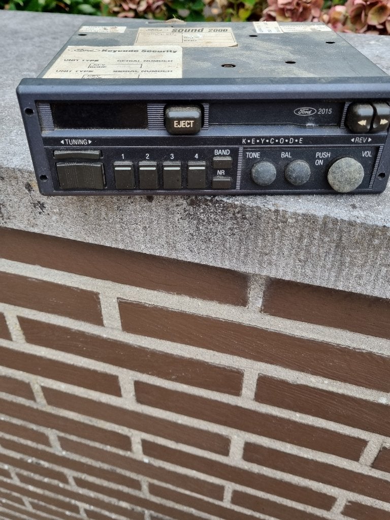 auto-radio-cassette Ford 2015, Enlèvement, Utilisé