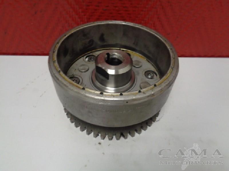 VOLANT MOTEUR CBR 600 F 1995-1998 (CBR600F CBR600F3 PC31), Dhr. S. di Majo, Utilisé, Info@cama-motorparts.nl, P.J. Troelstraweg 8 8
3144 CX  MAASSLUIS, NL