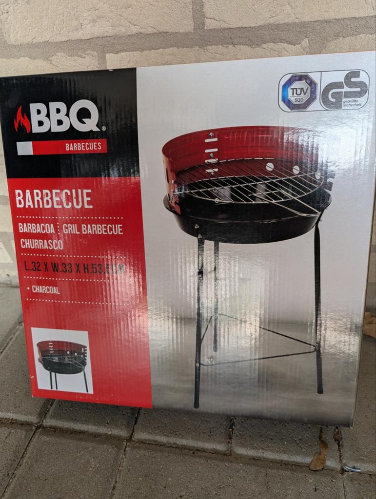 BBQ nieuw in doos + aanmaakblokjes en houtskool, Ophalen