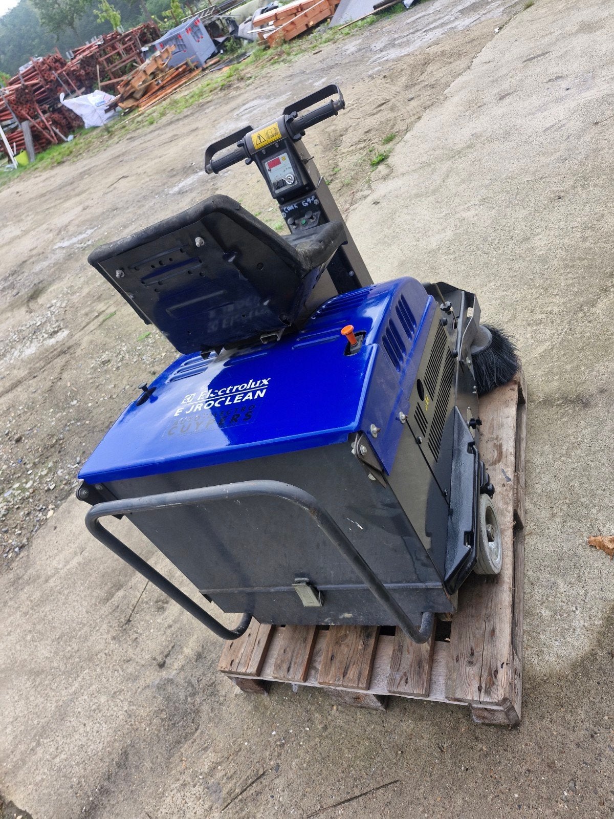 electrolux benzine veegmachine, Tuin en Terras, Ophalen