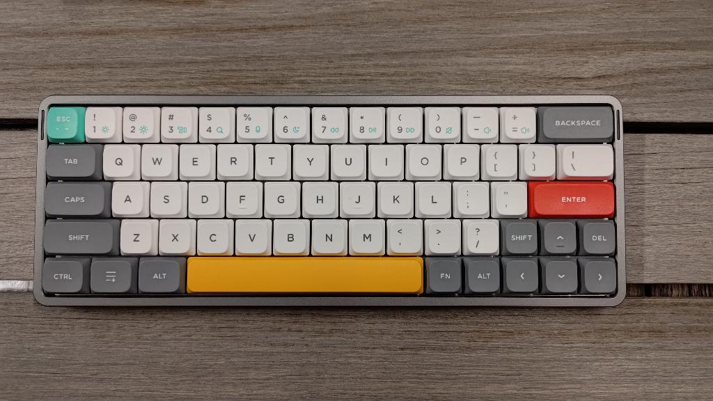 NuPhy Air60 V2 mechanical keyboard, Computers en Software, Toetsenborden, Zo goed als nieuw, Draadloos, Qwerty, Ophalen