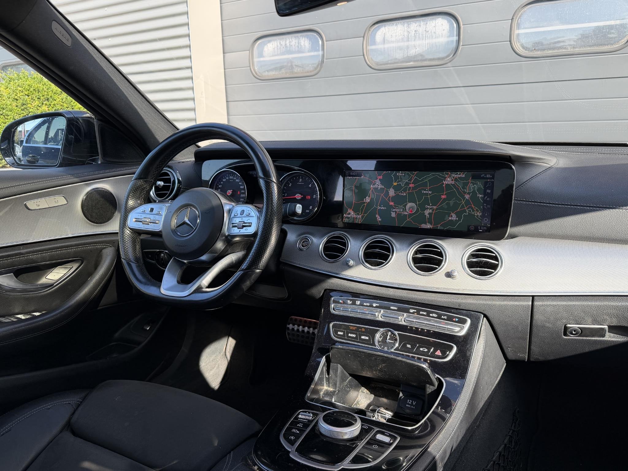 Mercedes-Benz E-klasse 220 d AMG | Panoramadak | Camera | Sf, Auto's, Automaat, 4 deurs, Achterwielaandrijving, 4 cilinders