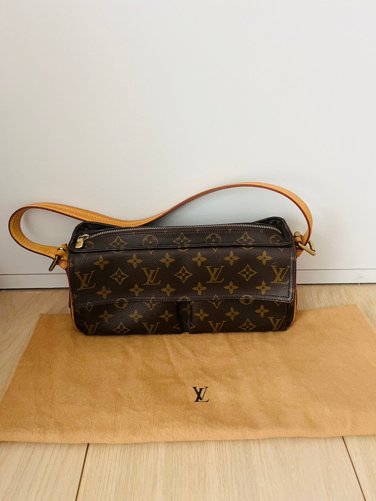 Louis Vuitton Vivacite MM, Ophalen of Verzenden, Zo goed als nieuw