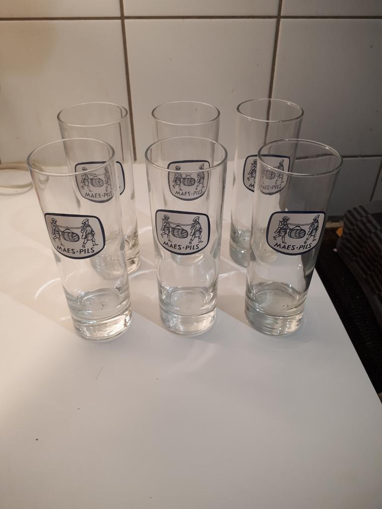6 verres à bière Maes - Pils d'une capacité de 25 ml., Collections, Verres & Petits Verres, Enlèvement ou Envoi, Comme neuf, Verre à bière