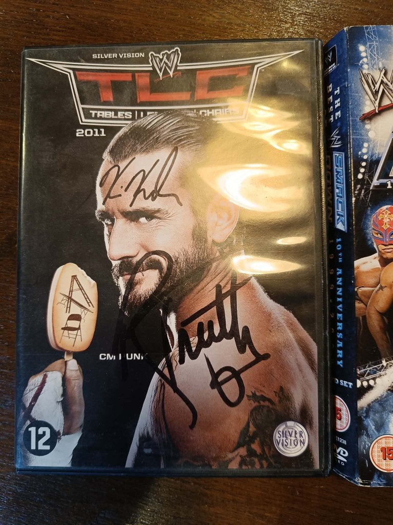 Gesigneerde WWE DVD, Enlèvement ou Envoi, Signé