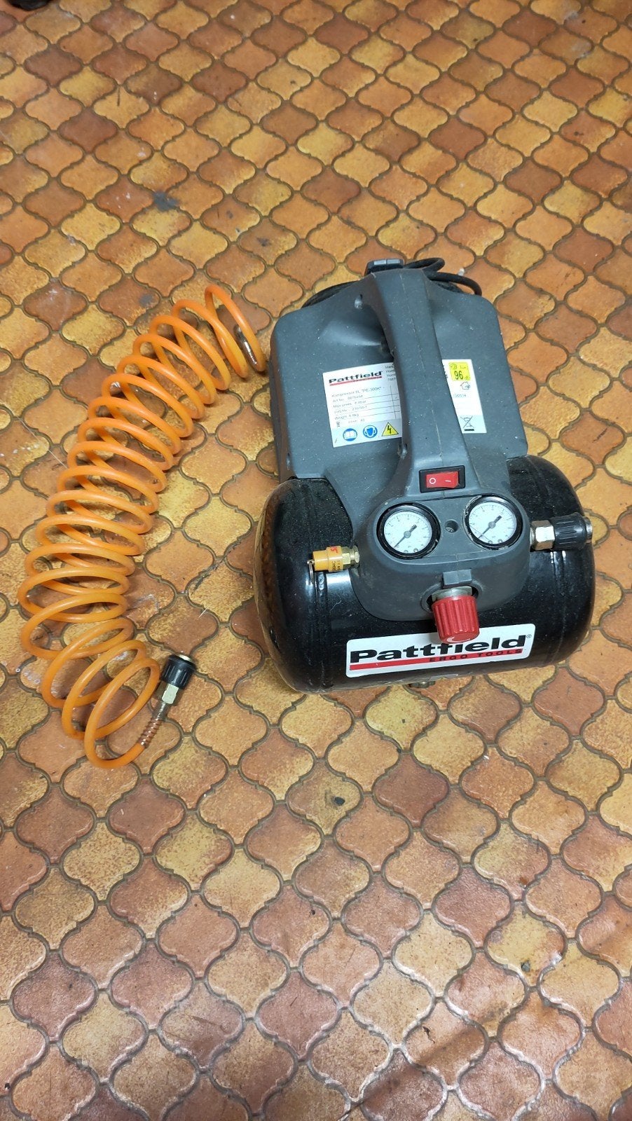 compressor 6,8 bar, Doe-het-zelf en Bouw, Ophalen, Mobiel, Gebruikt, 6 tot 10 bar