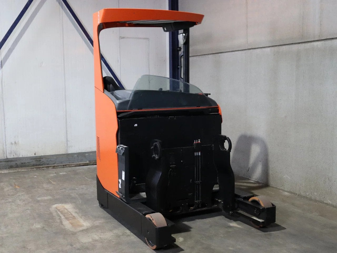 BT RRE160 H 1,6 ton elektrische reachtruck, Articles professionnels, Machines & Construction | Chariots élévateurs & Transport interne