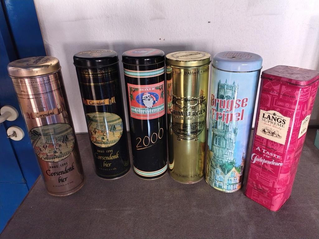 Vintage blikken dozen van bier, Verzenden