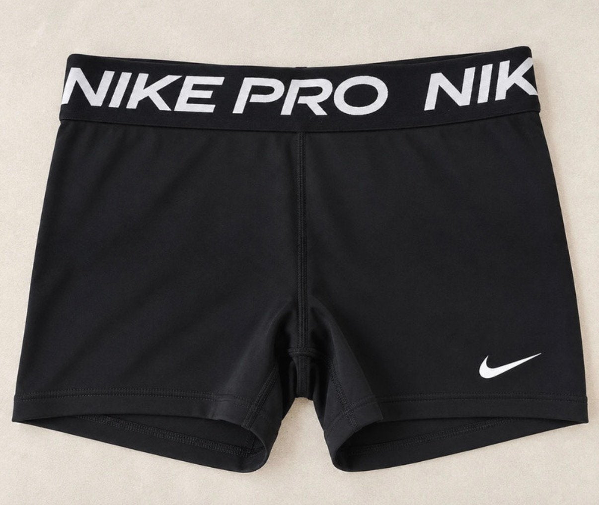 Nike pro short, Sport en Fitness, Ophalen of Verzenden, Zo goed als nieuw