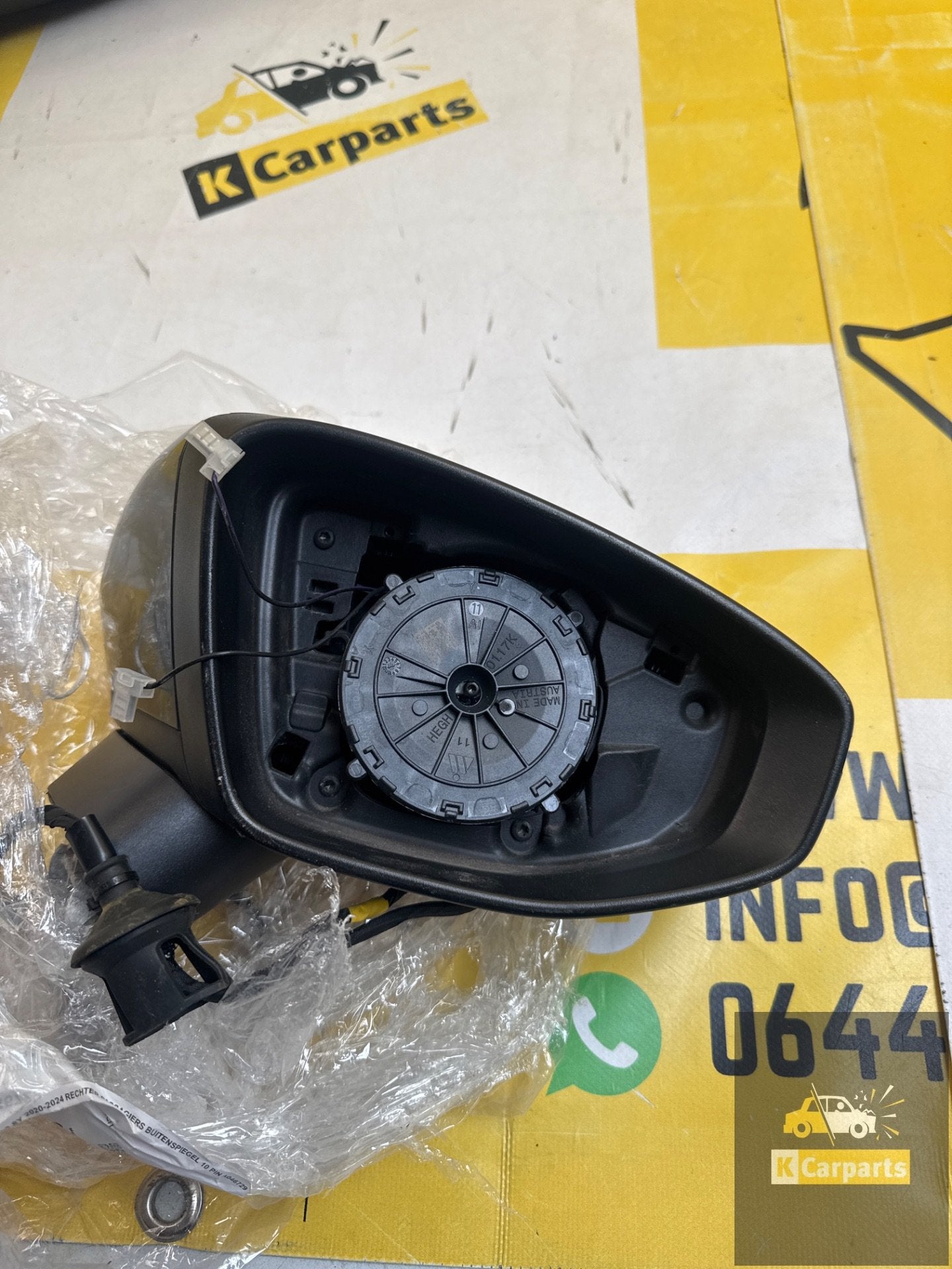 AUDI A3 8Y 2020-2024 rechter PASSAGIERS BUITENSPIEGEL 10 pin, Auto-onderdelen, Spiegels, Gebruikt, AUDI AG, Auto-Union-Strasse 1
85045  Ingolstadt, DE