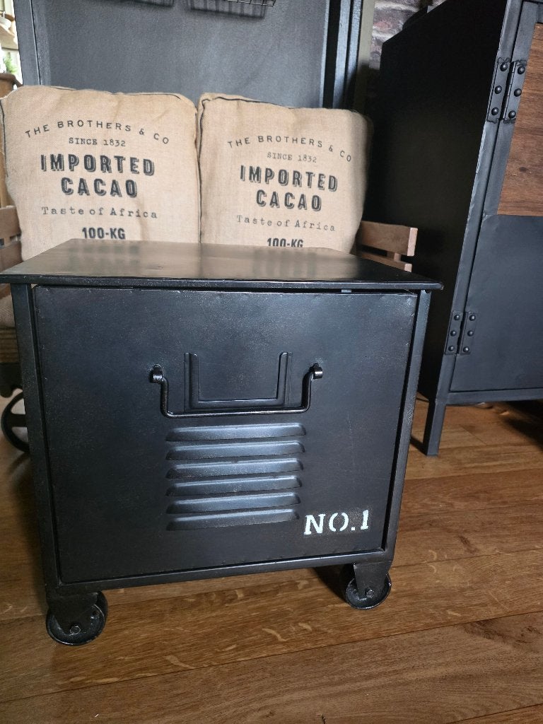 Petit meuble noir en métal maison du monde, 25 à 50 cm, Moins de 100 cm, Comme neuf, Enlèvement