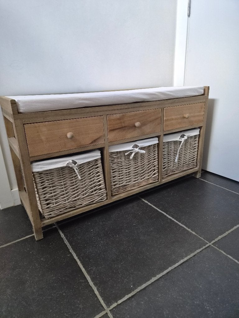 Houten opbergkastje, Ophalen