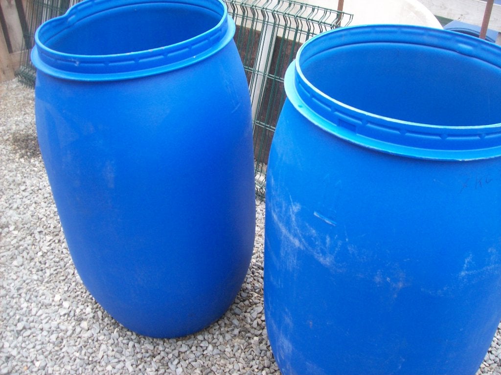 220 l blauwe vaten / tonnen zonder deksel, Tuin en Terras, Regentonnen, 150 liter of meer, Ophalen, Gebruikt, Kunststof