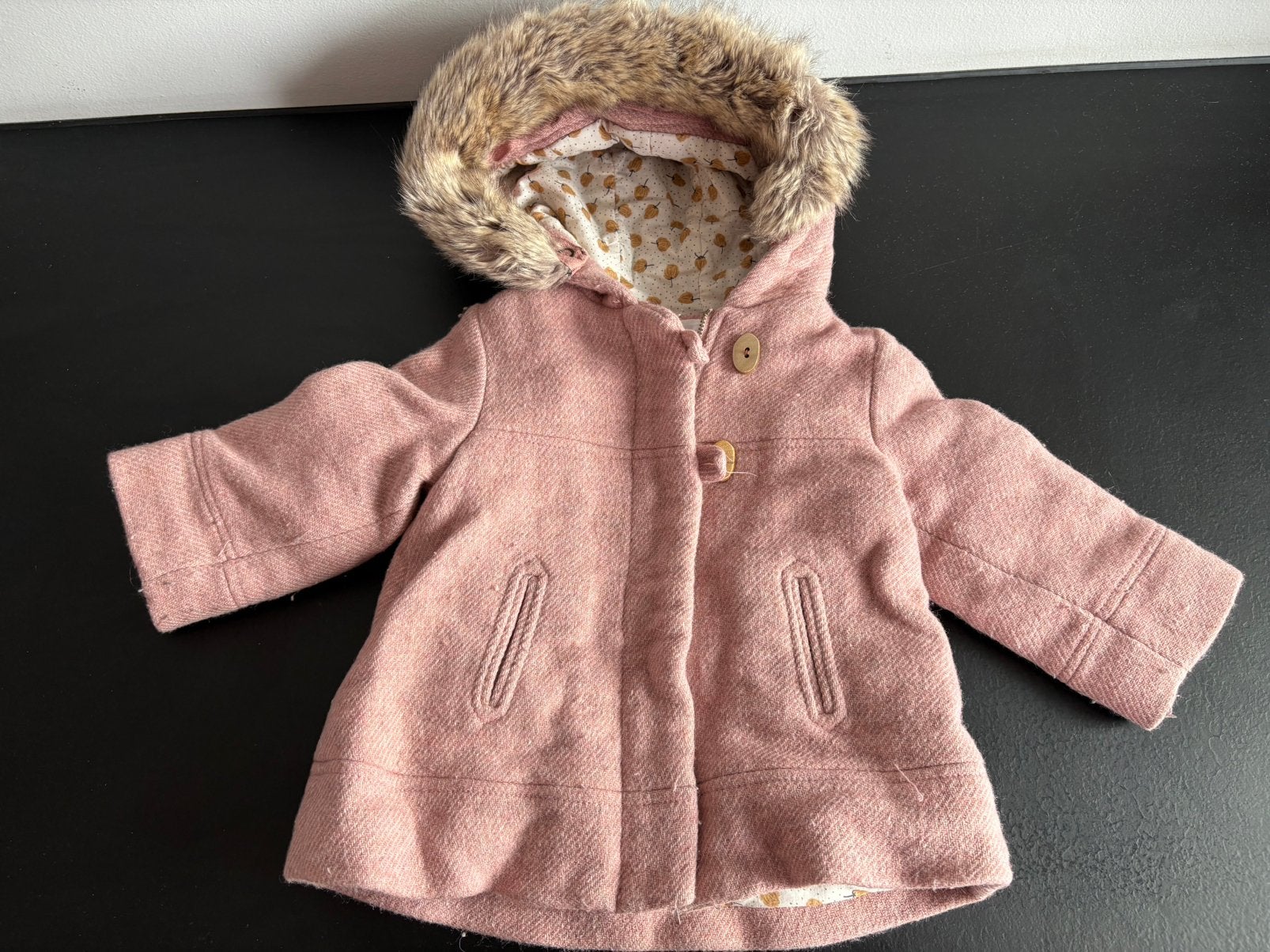 Zachte, warme winterjas Zara 18 maanden, Enfants & Bébés, Vêtements de bébé | Taille 86, Enlèvement ou Envoi, Comme neuf, Fille