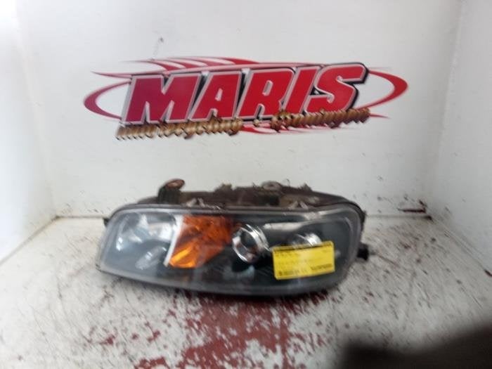 Phare gauche d'un Fiat Punto, -, -, 3 mois de garantie, Utilisé
