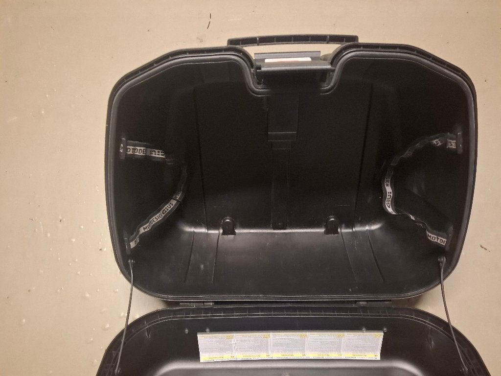 motorkoffer givi, Motoren, Ophalen, Gebruikt
