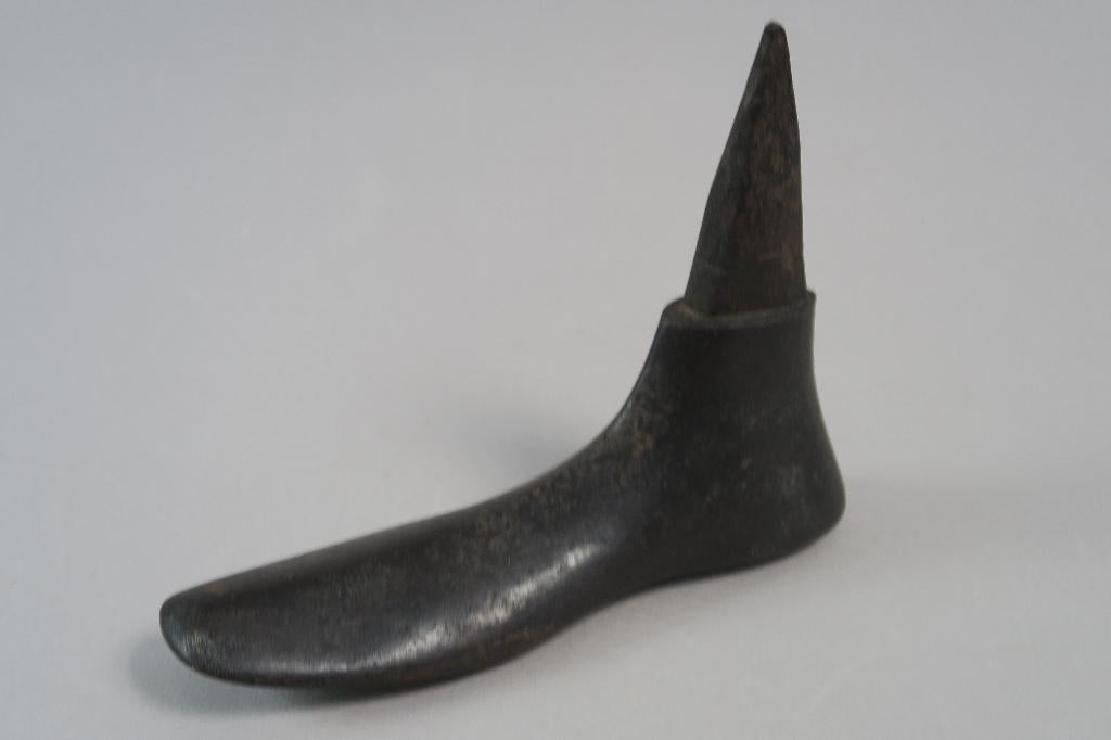 Outil ancien pied enclume de cordonnier en fonte, Antiquités & Art, Enlèvement ou Envoi