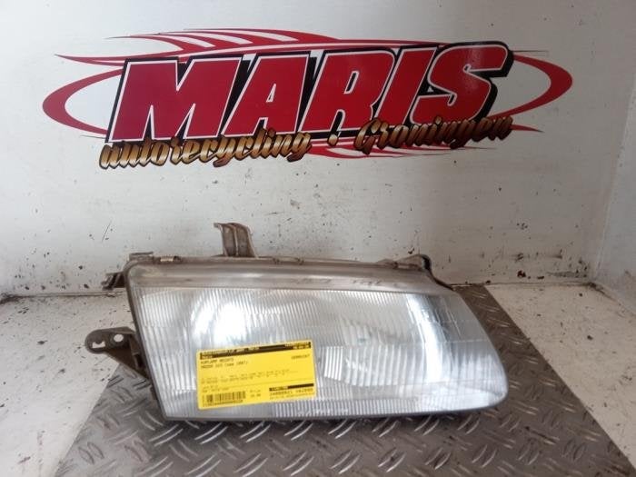 Koplamp rechts van een Mazda 323, Gebruikt, -, -, Mazda