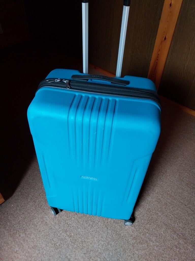 Koffer American Tourister lichtgewicht turquoise als NIEUW, Hard kunststof, 45 tot 55 cm, Zo goed als nieuw, 70 cm of meer