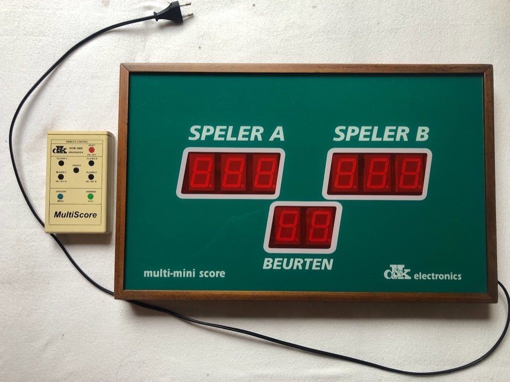Electronisch scorebord & toebehoren, Sport en Fitness, Ophalen, Zo goed als nieuw, Pooltafel