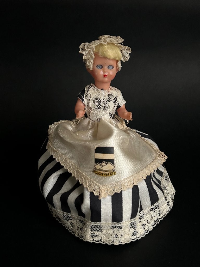 antiek oud popje souvenir Blankenberge, Antiek en Kunst, Ophalen of Verzenden