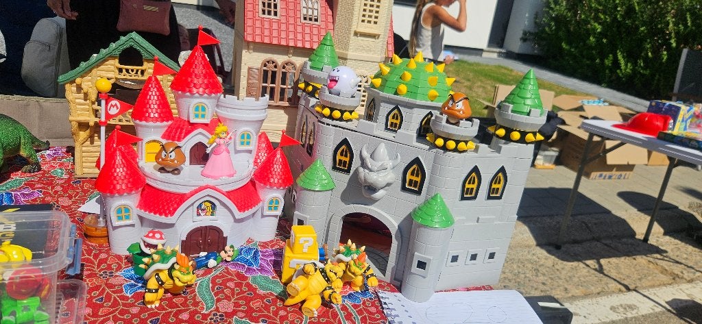Mario– Princess Peach & Bowser Kasteel + Figuren, Kinderen en Baby's, Speelgoed | Knuffels en Pluche, Super Mario, Ophalen, Zo goed als nieuw