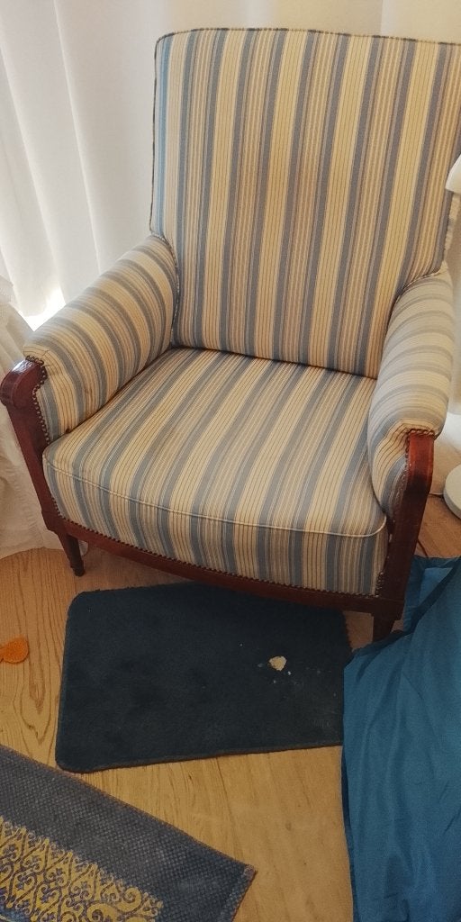 fauteuil ancien, Enlèvement