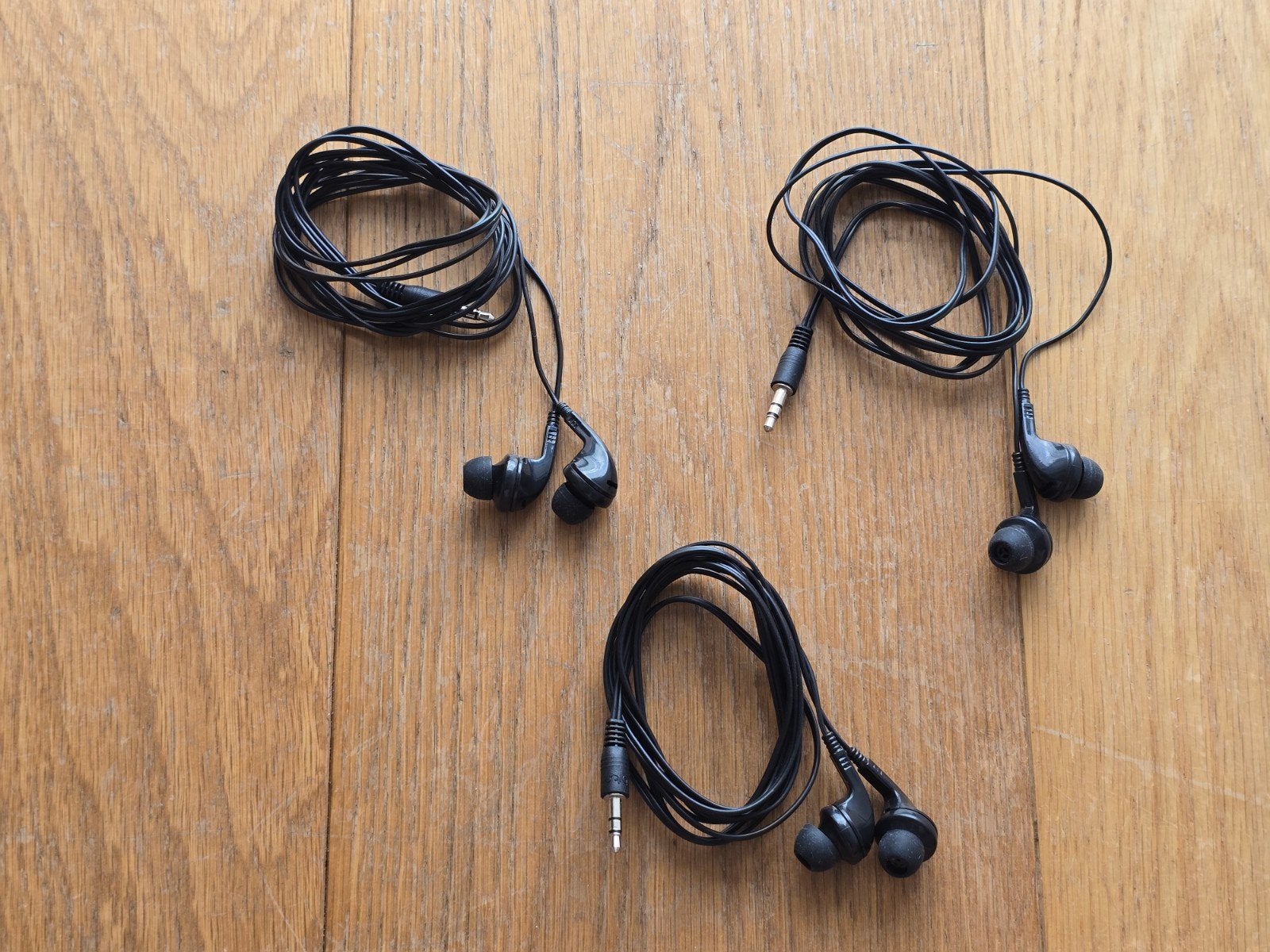 3 Pairs of Wired In-Ear Earphones – 3.5mm Jack, Ophalen of Verzenden