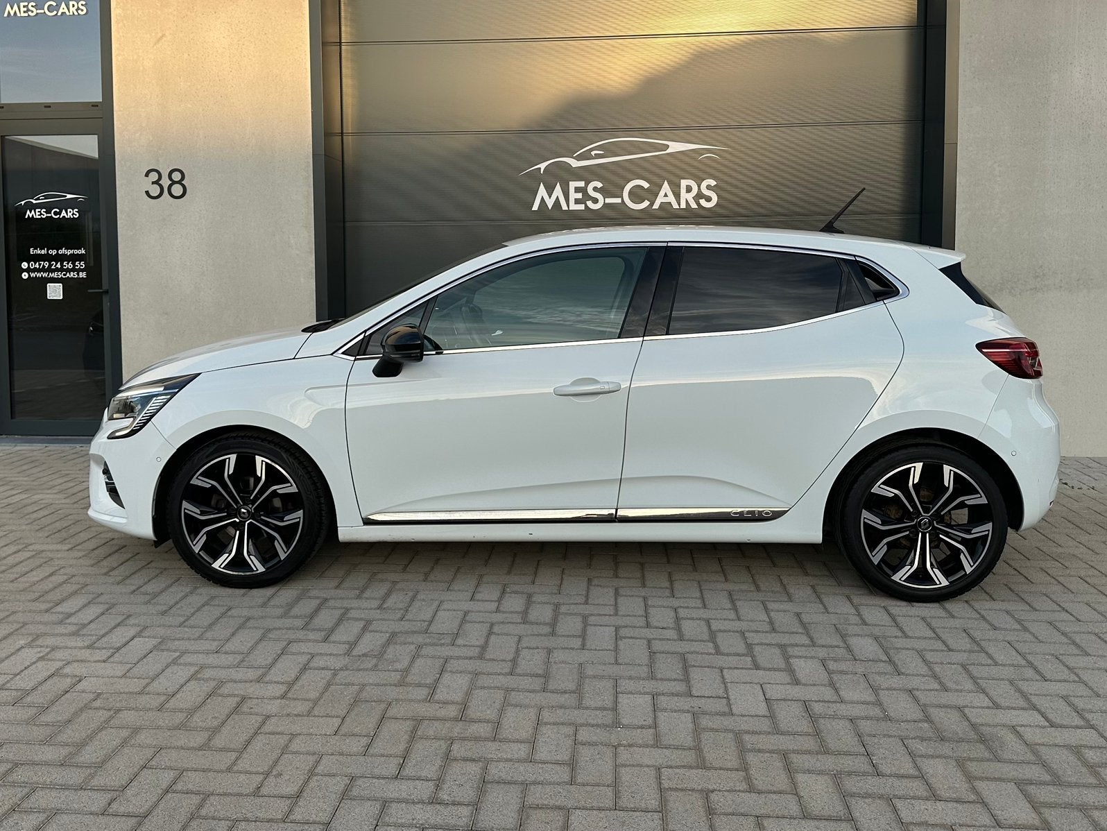 Renault Clio Bose Édition 1.5DCI Euro6d / Full 2020, Auto's, Renault, Dealer onderhouden, Leder en Stof, Wit, Bedrijf