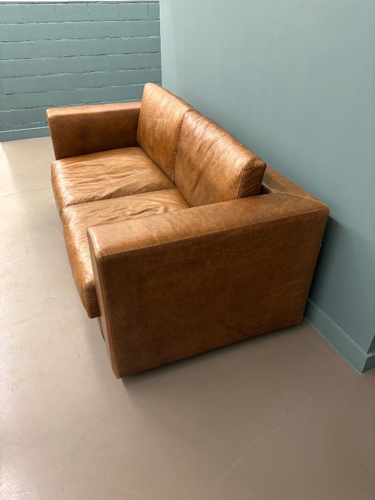 Design club sofa 2-zit in cognac kleur leer, Huis en Inrichting, Ophalen, Gebruikt, Club sofa, 150 tot 200 cm