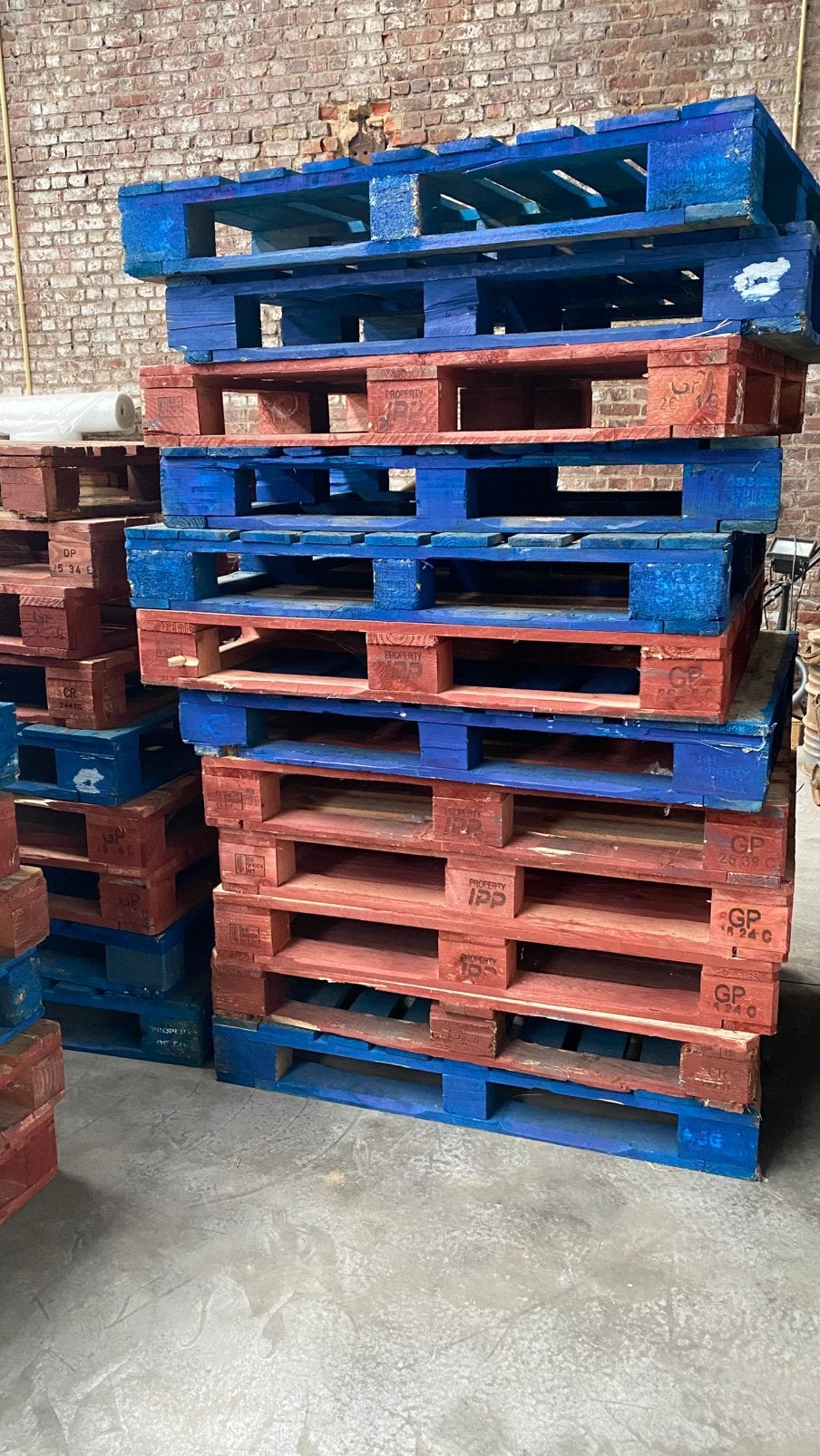 Palettes très solides, Enlèvement