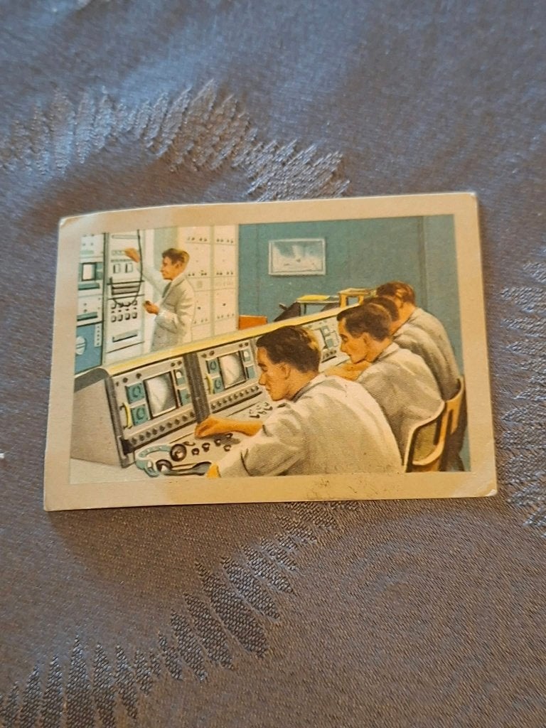 Prentje/Chromo : Televisie / Kontrolekamer, Gebruikt, Ophalen of Verzenden, 1940 tot 1960, Prent