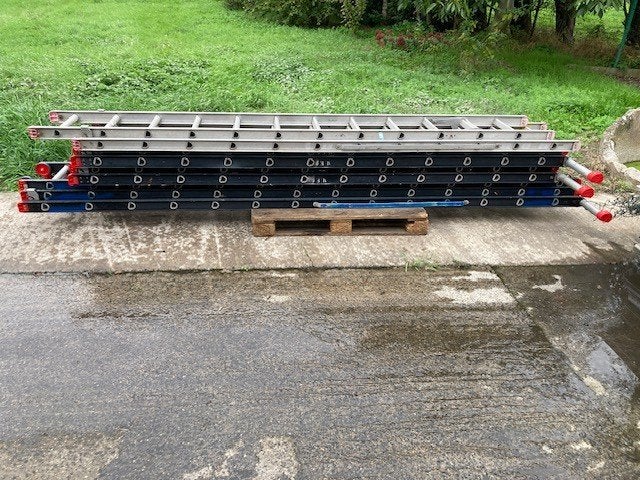 4 ÉCHELLES ALTREX MOUNTER ET NEVADA, Pliable ou rétractable/escamotable, Comme neuf, Échelle, Enlèvement