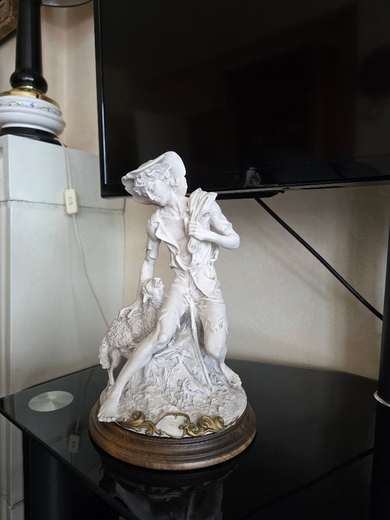 Sculpture en biscuit blanc – Jeune berger au mouton, Enlèvement