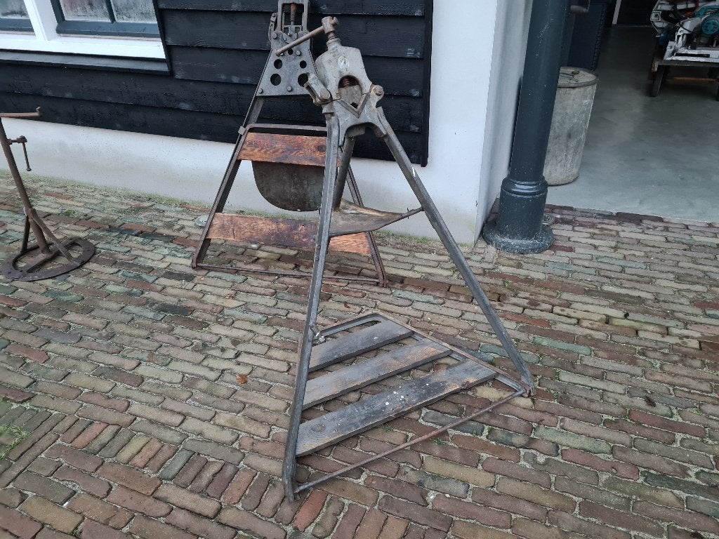 Oude Lampen standard Pionieer werkbank pijpenklem, Enlèvement