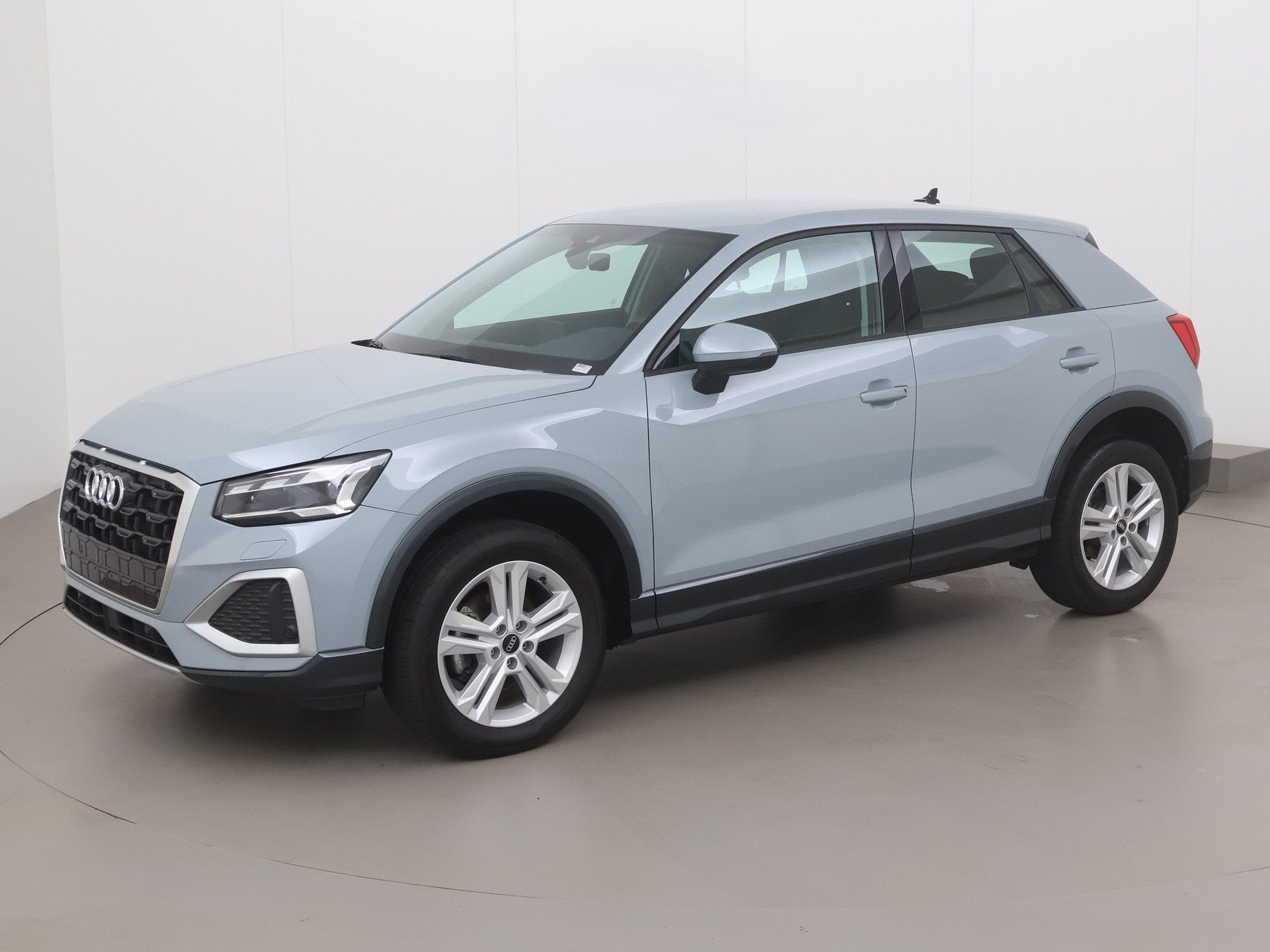 Audi Q2 tfsi business edition advanced 150 AT, Autos, Audi, Argent ou Gris, Achat, Q2, Entreprise