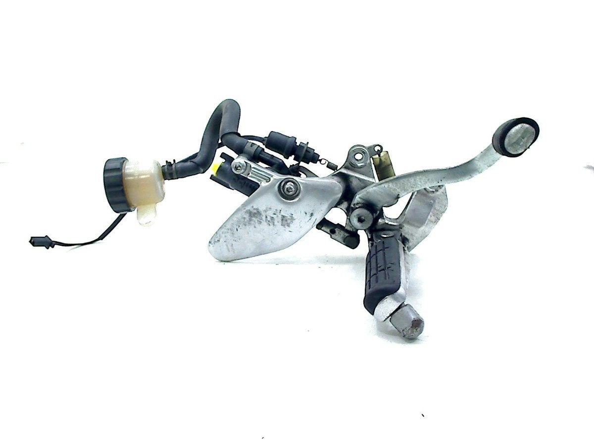 REPOSE PIEDS AVANT DROIT Yamaha, Motos, Dhr. S. di Majo, Utilisé, Info@cama-motorparts.nl, P.J. Troelstraweg 8 8
3144 CX  MAASSLUIS, NL