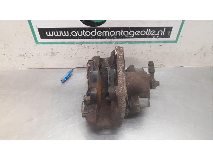 Remklauw (Tang) links-voor van een Opel Astra (Astra H 04-), Gebruikt, -, -, Opel
