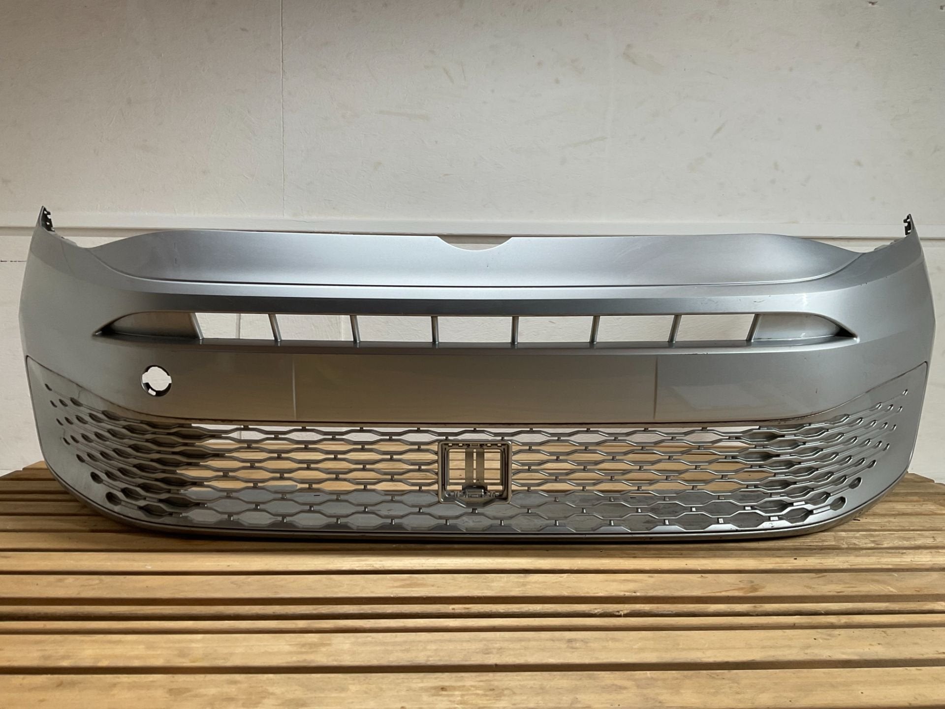 VW CADDY 2K7807221A 2021+ Voorbumper Origineel OP Voorraad, Auto-onderdelen, Gebruikt, Volkswagen AG, Vw@volkswagen.de, Bumper