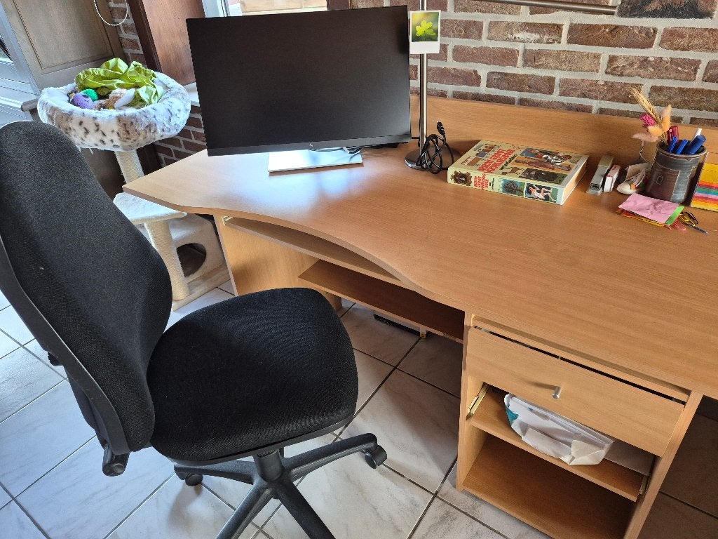 Bureau + chaise, Bureau d'écolier, Comme neuf, Enlèvement, Brun