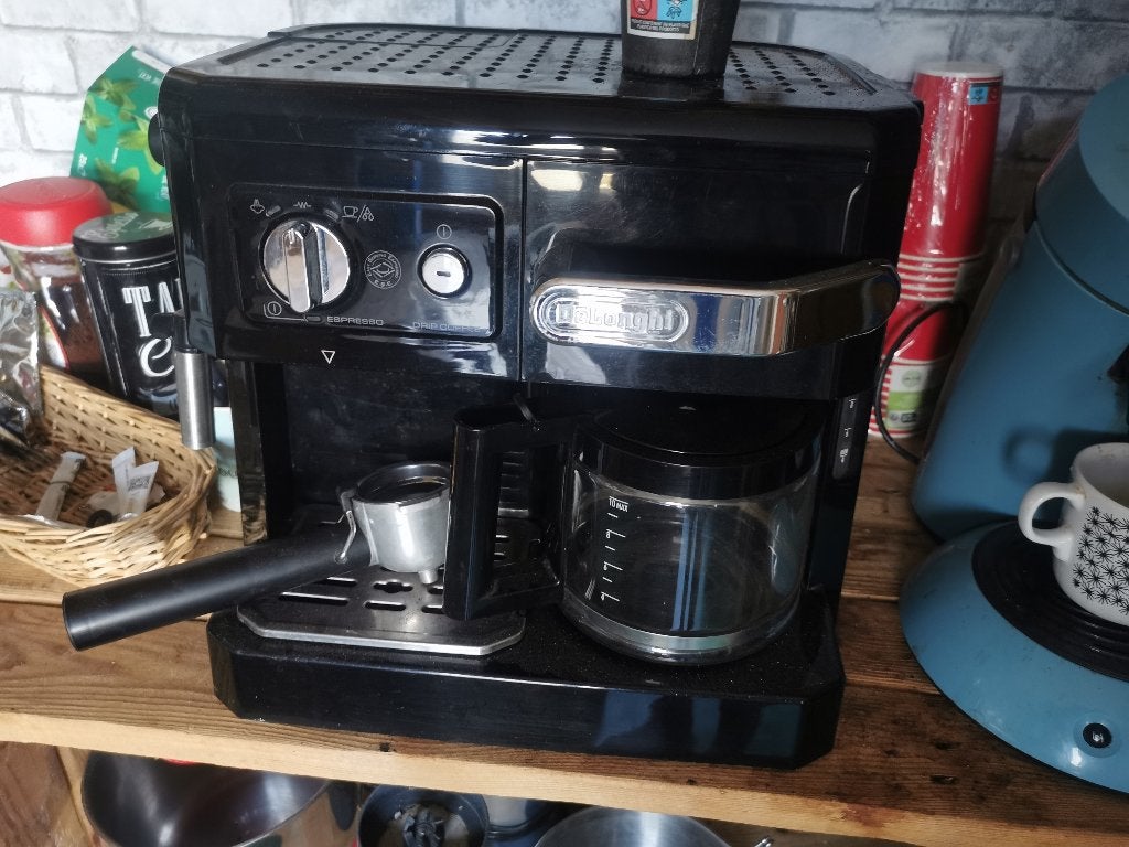 Cafetiere Delonghy, Electroménager, Cafetières, Enlèvement, Comme neuf, Machine à espresso, Café moulu