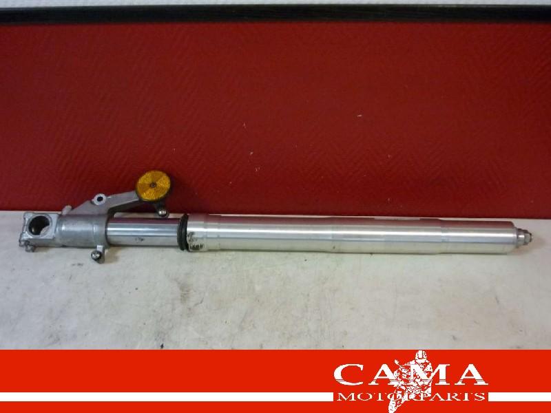 TUBE DE FOURCHE AVANT DROIT Suzuki, Dhr. S. di Majo, Utilisé, Info@cama-motorparts.nl, P.J. Troelstraweg 8 8
3144 CX  MAASSLUIS, NL