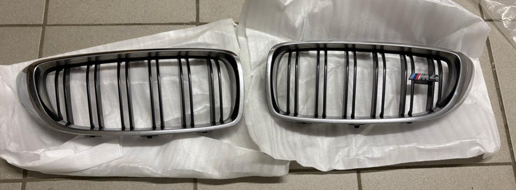 Calandre BMW M4, Autos : Pièces & Accessoires, Enlèvement, Utilisé, BMW, Capot moteur
