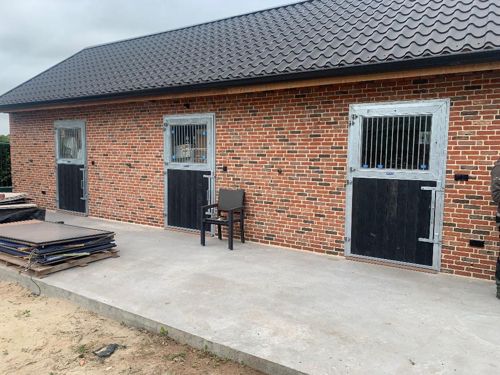 paarden staldeur, staldeur, staldeur voor paarden, Weidegang, 4 paarden of pony's of meer
