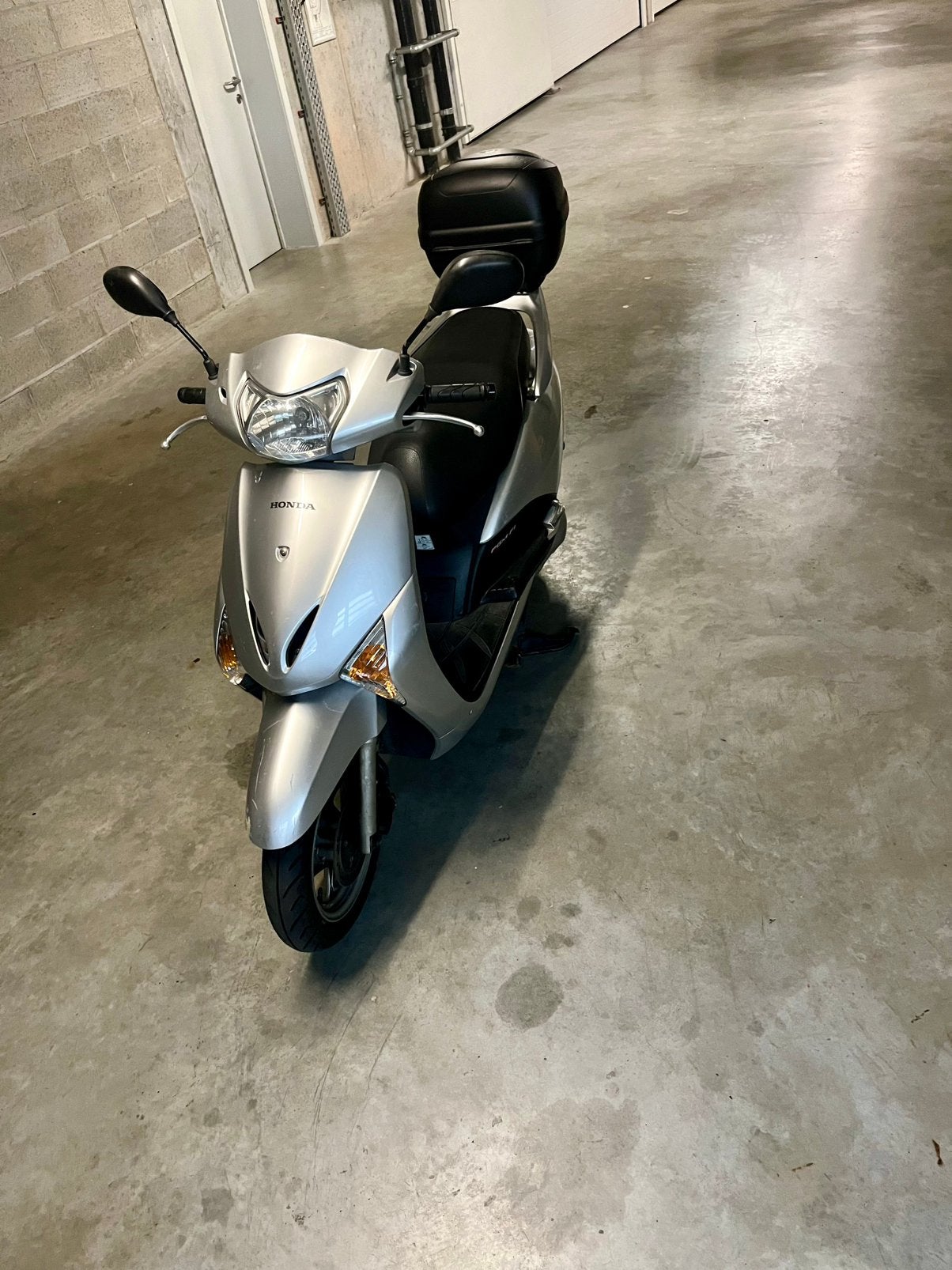 Honda lead, Motoren, Particulier