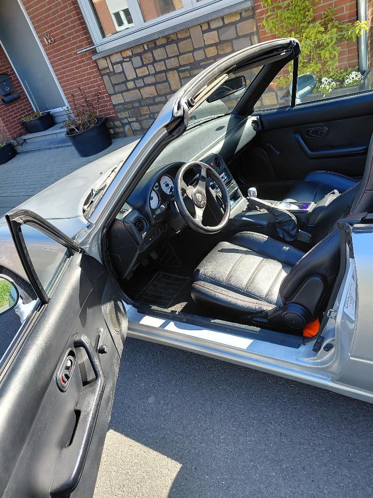 Mazda mx5 oldtimer, Cuir, Argent ou Gris, Noir, 2 portes