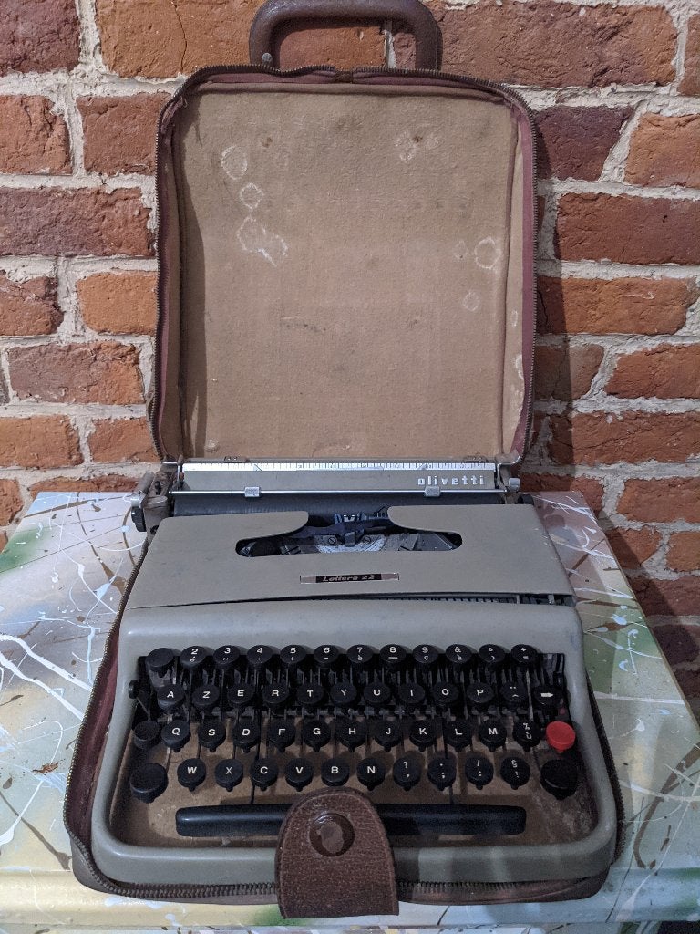 4 Vintage Olivetti Lettera 22/32/DL schrijfmachines, Diversen, Typemachines, Ophalen, Gebruikt