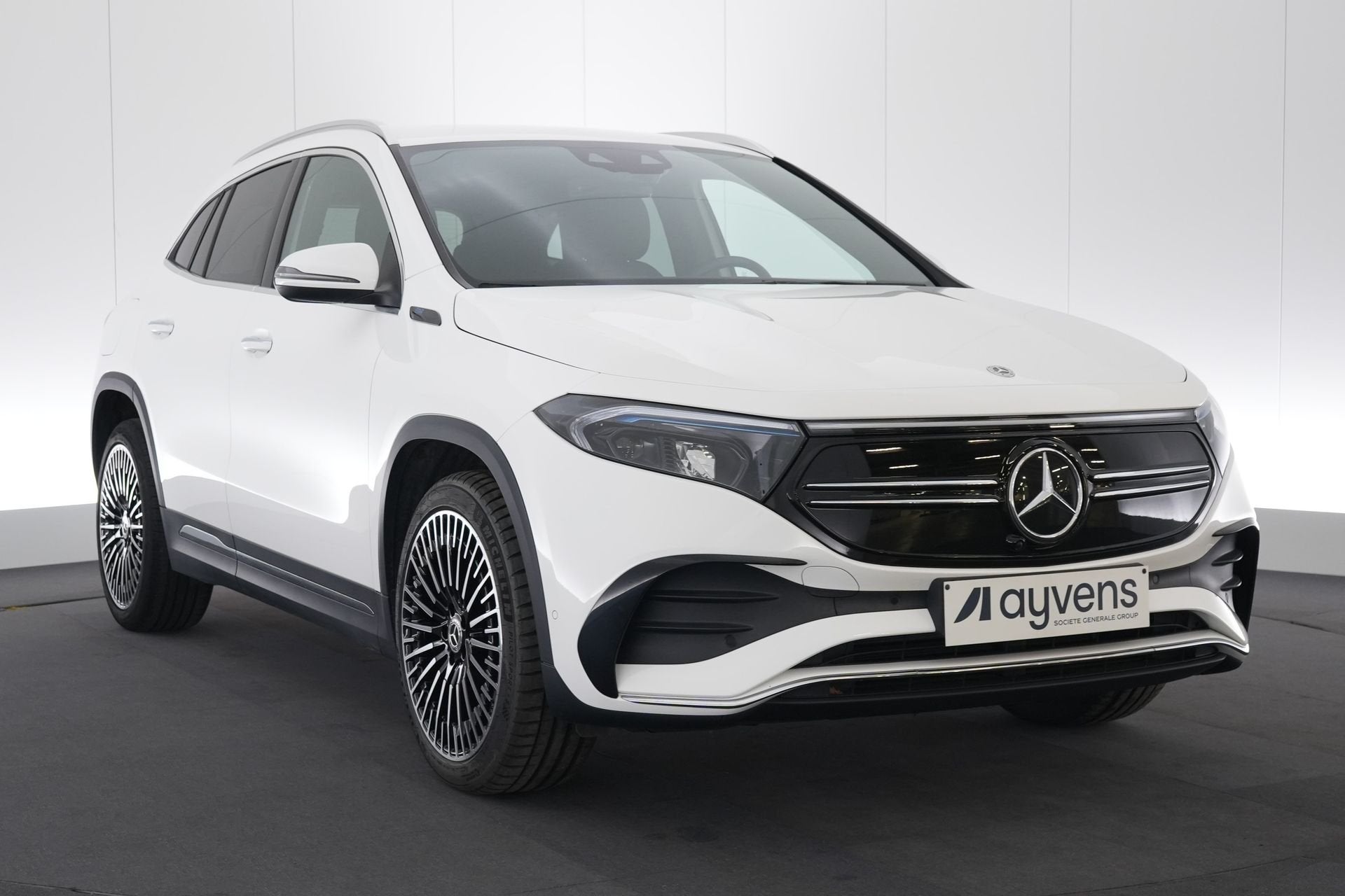 (2CDN268) MERCEDES-BENZ EQA, Gebruikt, Wit, 5 zetels, 5 deurs