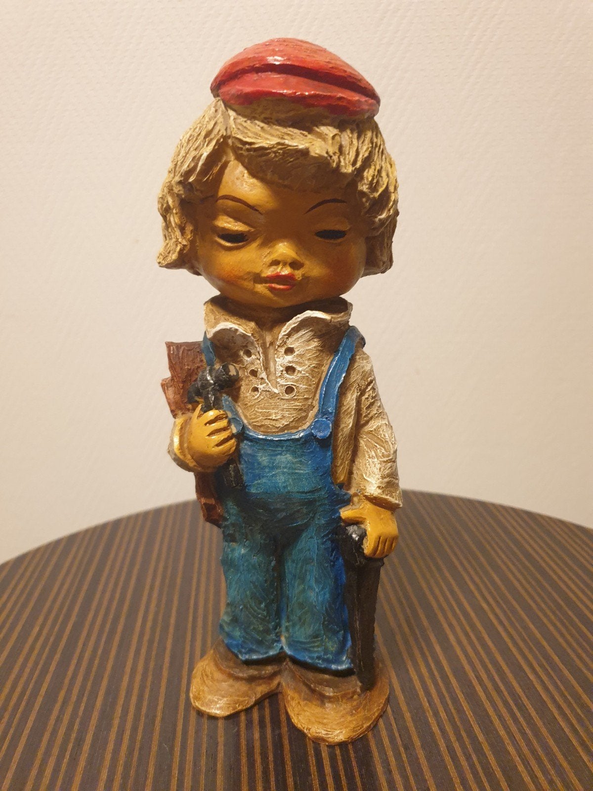 Figurine rétro vintage, Enlèvement
